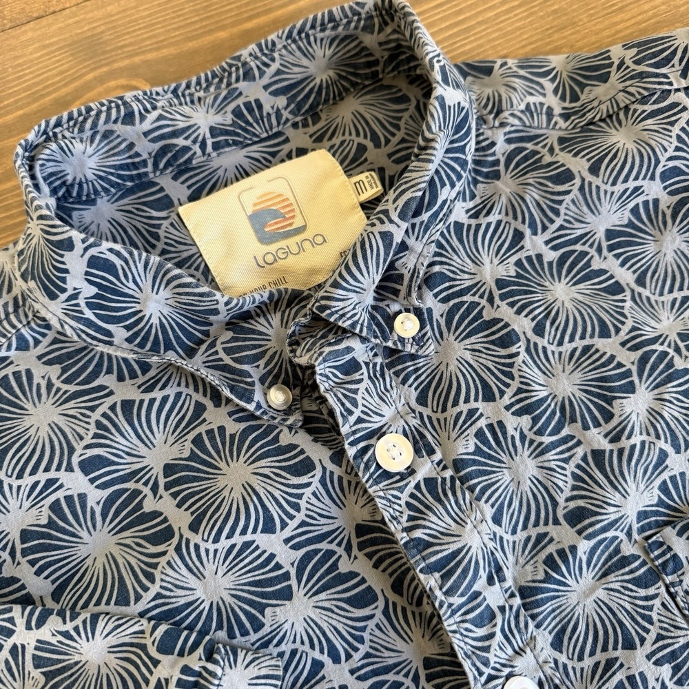 Laguna Men's Medium Blue Floral Short Sleeve Button Down‎ Shirt Collar Top
